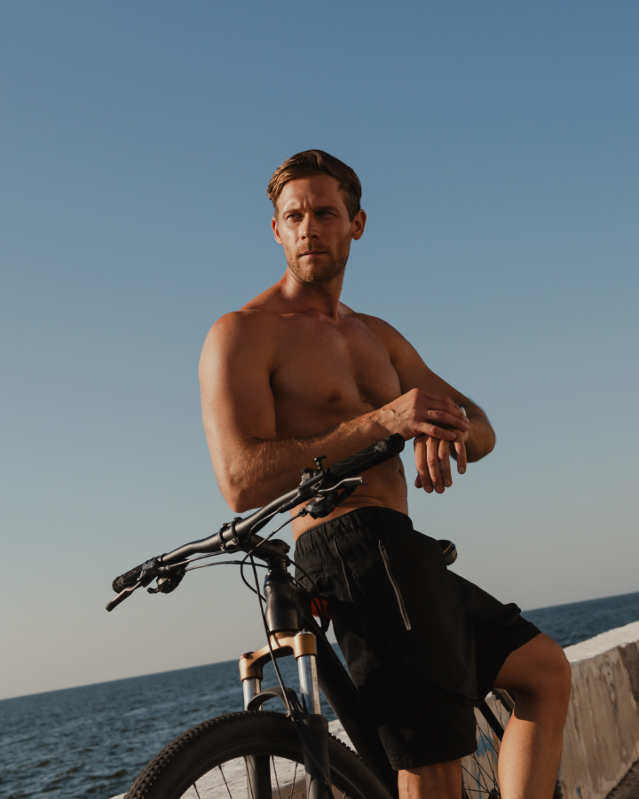 Person working with a RegenX Health practitioner on an injury recovery protocol