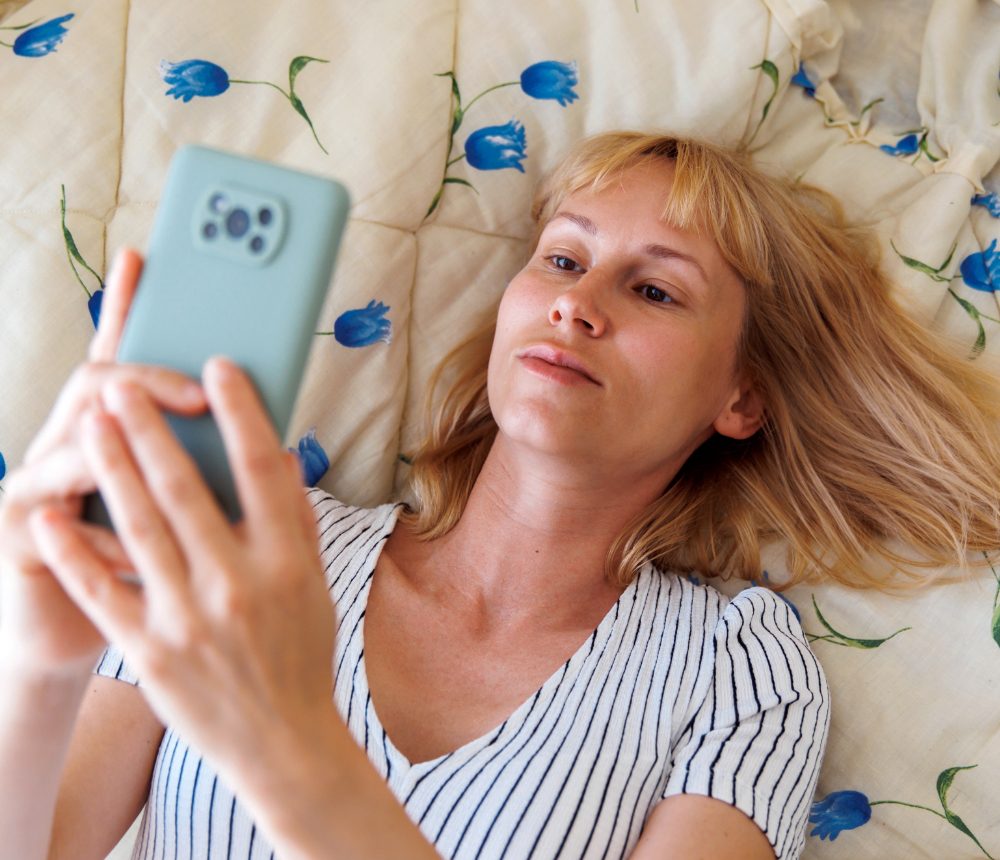 Patient completing a free online health assessment